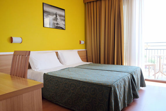 Zimmer mit direktem Meerblick, Hotel Fenix Cavallino.